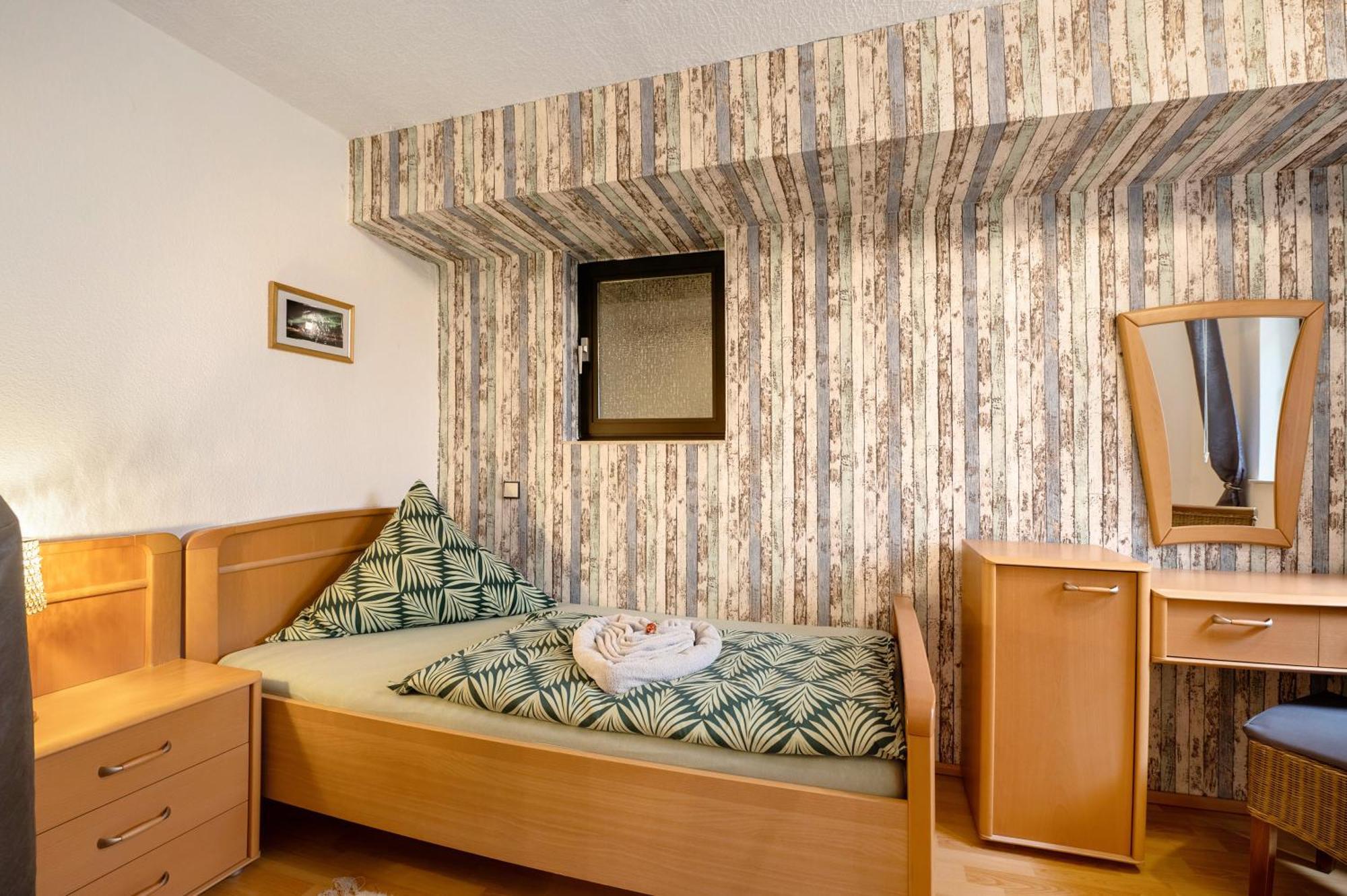 Ferienwohnung In Der Eifel Pesch Esterno foto